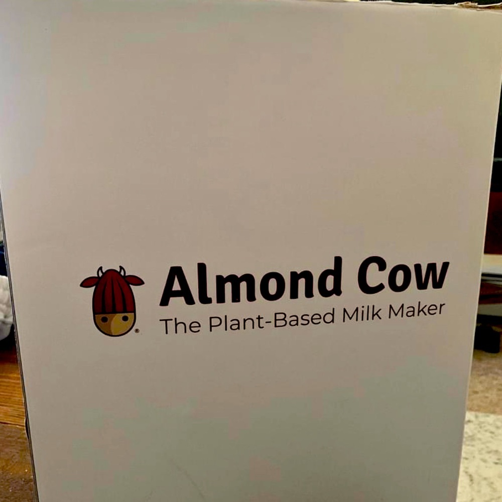 Almond milk maker (still in box)